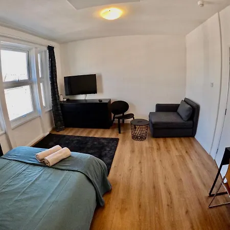 Lovely One Bedroom Flat